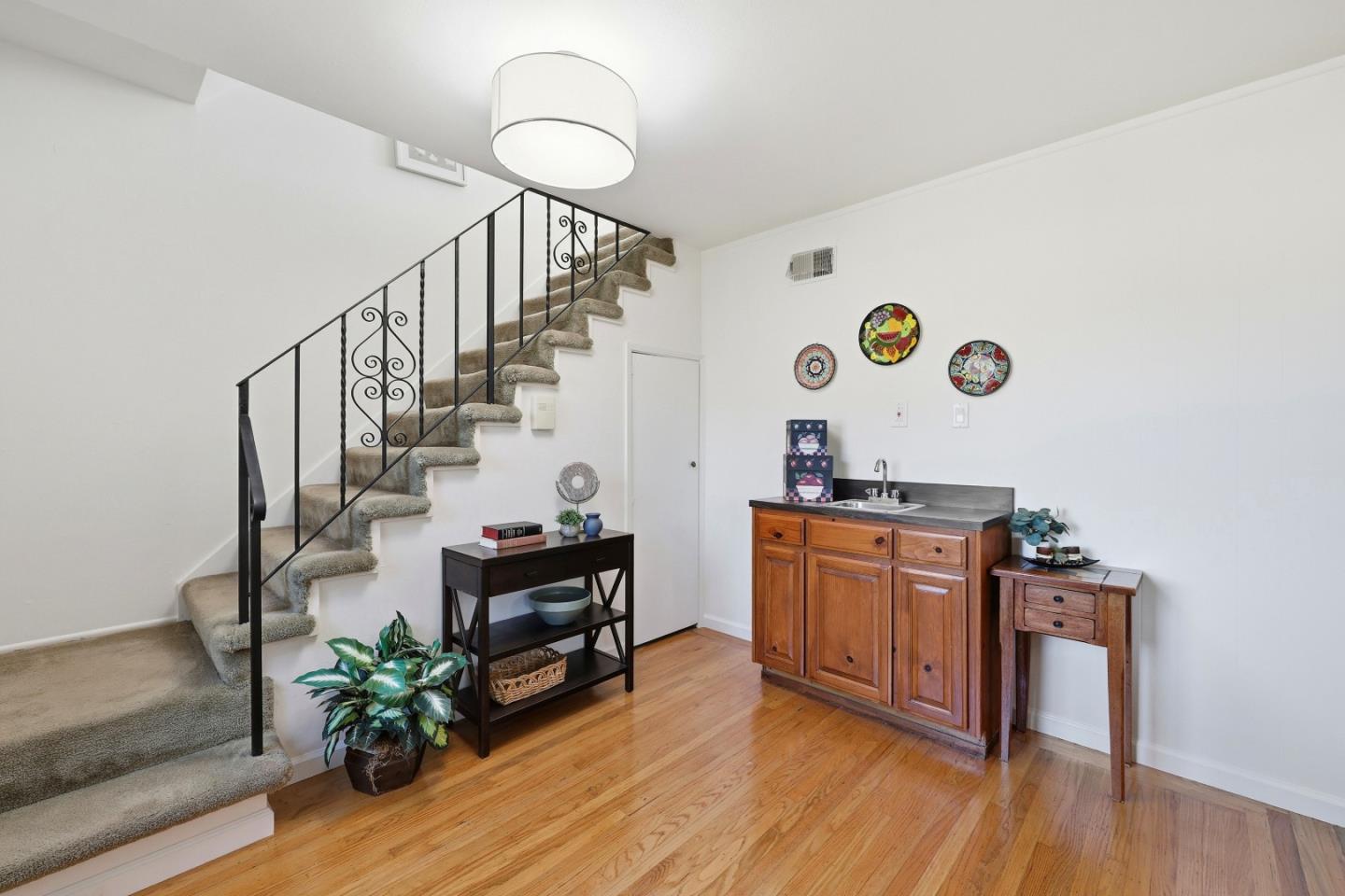 Detail Gallery Image 13 of 40 For 532 Theresa Dr, South San Francisco,  CA 94080 - 3 Beds | 2 Baths