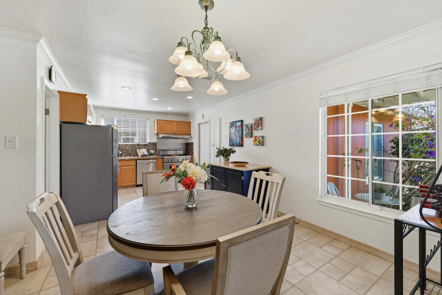 Detail Gallery Image 15 of 40 For 532 Theresa Dr, South San Francisco,  CA 94080 - 3 Beds | 2 Baths