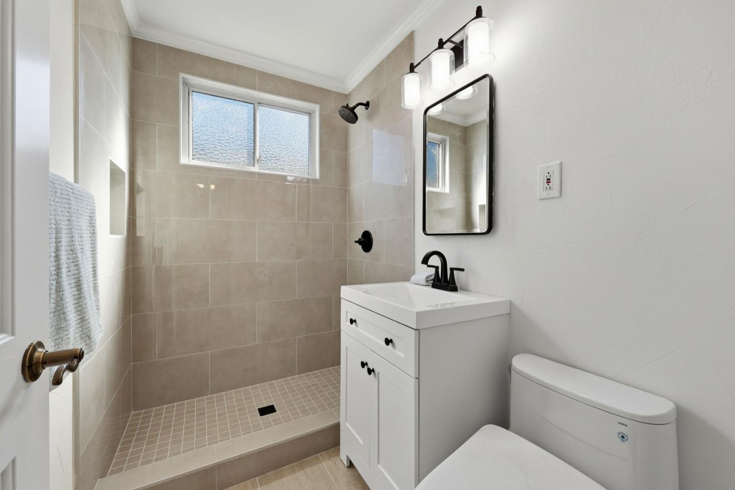 Detail Gallery Image 28 of 40 For 532 Theresa Dr, South San Francisco,  CA 94080 - 3 Beds | 2 Baths