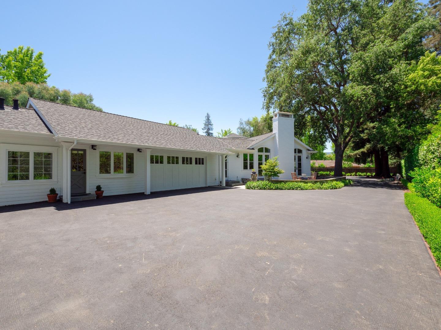 Detail Gallery Image 6 of 8 For 8 Robert South Dr, Menlo Park,  CA 94025 - 1 Beds | 1 Baths