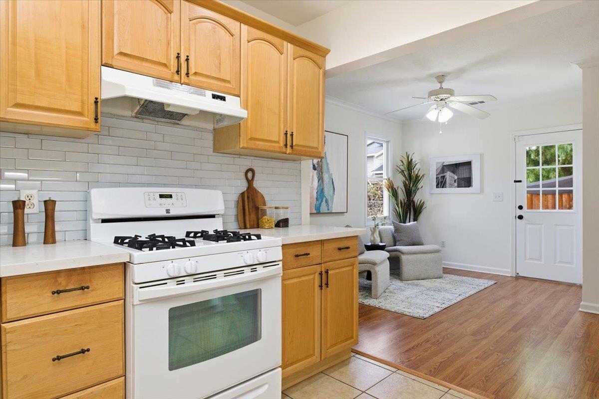 Detail Gallery Image 10 of 28 For 1864 Park Ave, San Jose,  CA 95126 - 3 Beds | 2 Baths