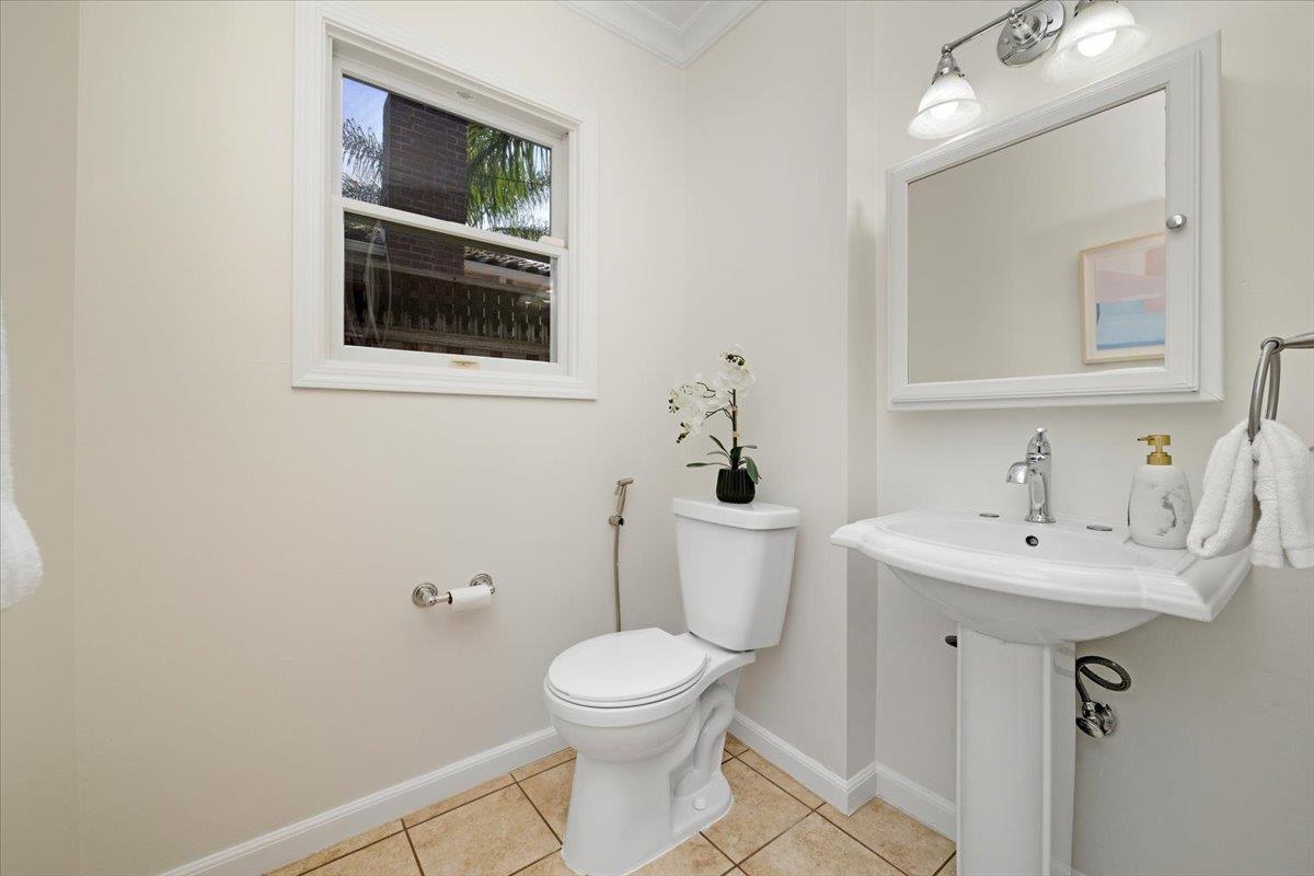 Detail Gallery Image 14 of 28 For 1864 Park Ave, San Jose,  CA 95126 - 3 Beds | 2 Baths