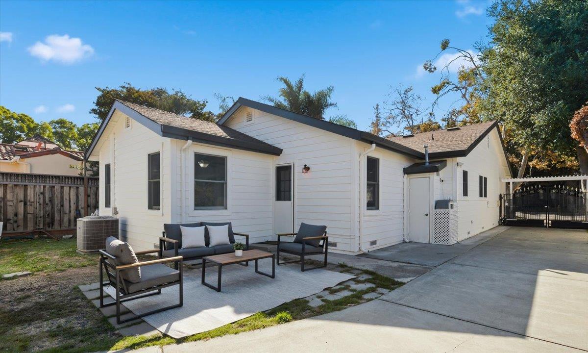 Detail Gallery Image 21 of 28 For 1864 Park Ave, San Jose,  CA 95126 - 3 Beds | 2 Baths