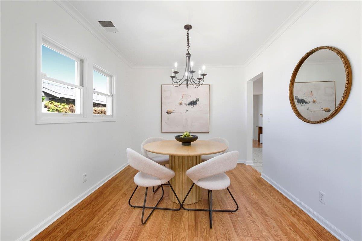 Detail Gallery Image 7 of 28 For 1864 Park Ave, San Jose,  CA 95126 - 3 Beds | 2 Baths