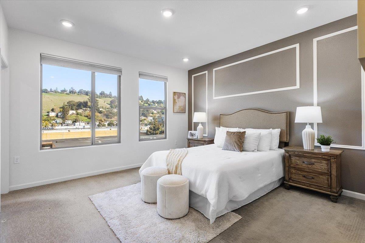 Detail Gallery Image 14 of 34 For 25218 Parklane Dr, Hayward,  CA 94544 - 4 Beds | 3/1 Baths