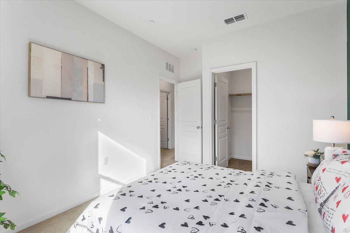 Detail Gallery Image 22 of 34 For 25218 Parklane Dr, Hayward,  CA 94544 - 4 Beds | 3/1 Baths