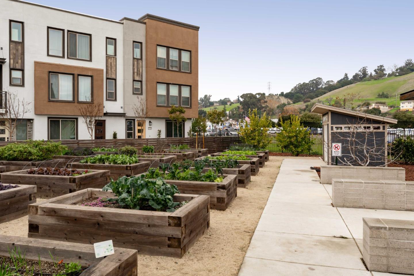 Detail Gallery Image 32 of 34 For 25218 Parklane Dr, Hayward,  CA 94544 - 4 Beds | 3/1 Baths