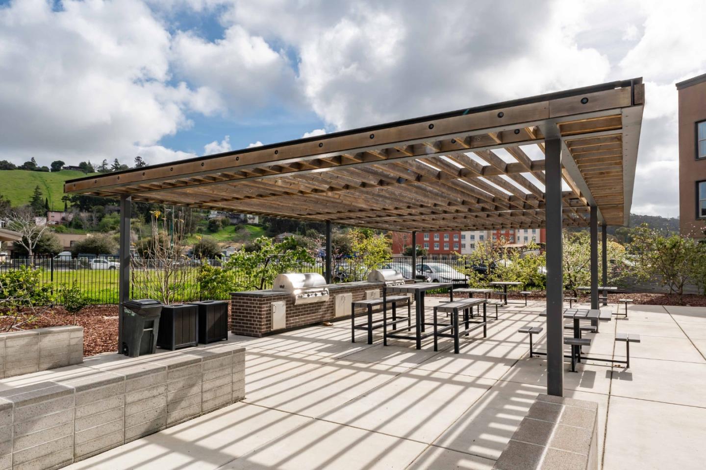 Detail Gallery Image 34 of 34 For 25218 Parklane Dr, Hayward,  CA 94544 - 4 Beds | 3/1 Baths