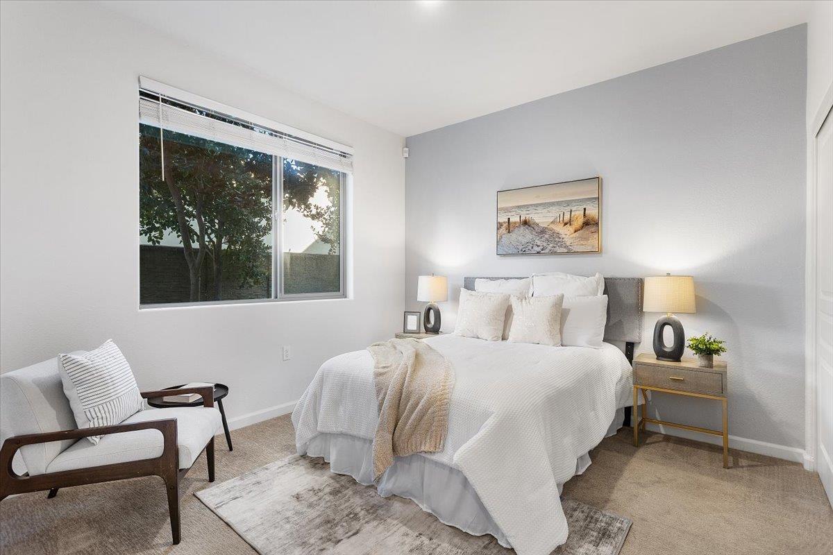 Detail Gallery Image 4 of 34 For 25218 Parklane Dr, Hayward,  CA 94544 - 4 Beds | 3/1 Baths