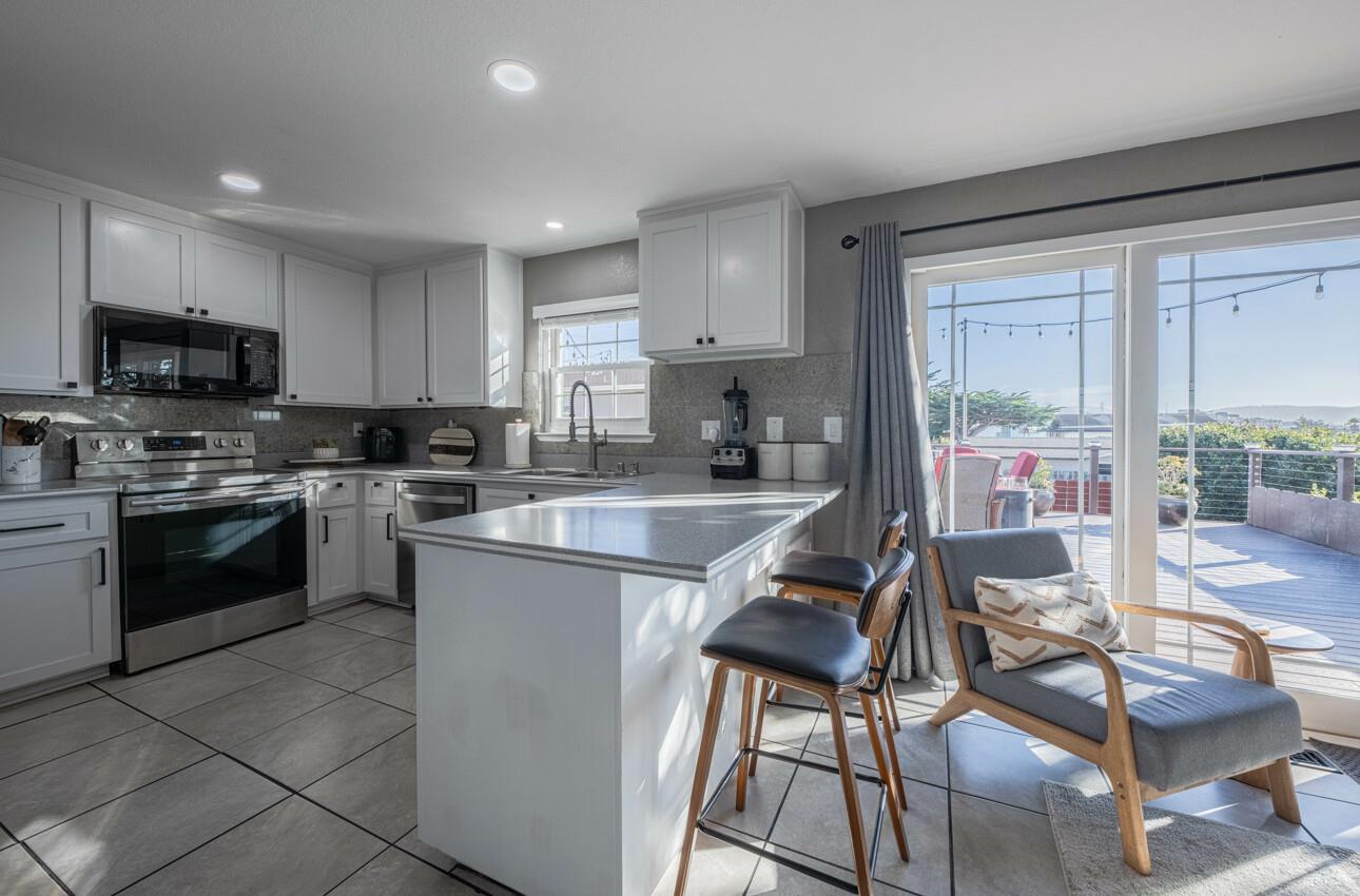 Detail Gallery Image 13 of 43 For 1704 Havana St, Seaside,  CA 93955 - 3 Beds | 2 Baths