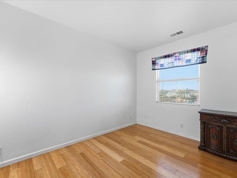 Detail Gallery Image 10 of 31 For 729 Vista Montana Dr, Watsonville,  CA 95076 - 4 Beds | 3 Baths