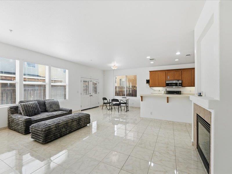 Detail Gallery Image 21 of 31 For 729 Vista Montana Dr, Watsonville,  CA 95076 - 4 Beds | 3 Baths