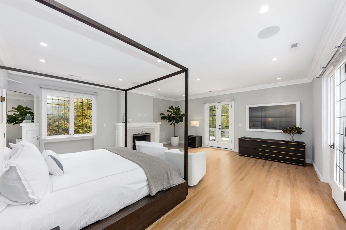 Detail Gallery Image 21 of 59 For 85 Fagan Dr, Hillsborough,  CA 94010 - 9 Beds | 8/1 Baths