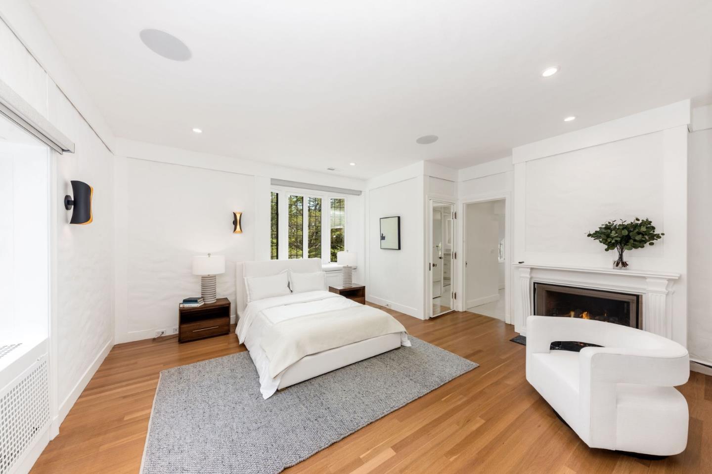 Detail Gallery Image 24 of 59 For 85 Fagan Dr, Hillsborough,  CA 94010 - 9 Beds | 8/1 Baths