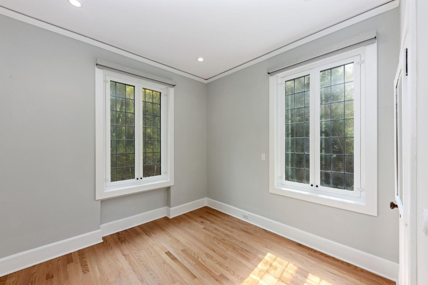 Detail Gallery Image 29 of 59 For 85 Fagan Dr, Hillsborough,  CA 94010 - 9 Beds | 8/1 Baths