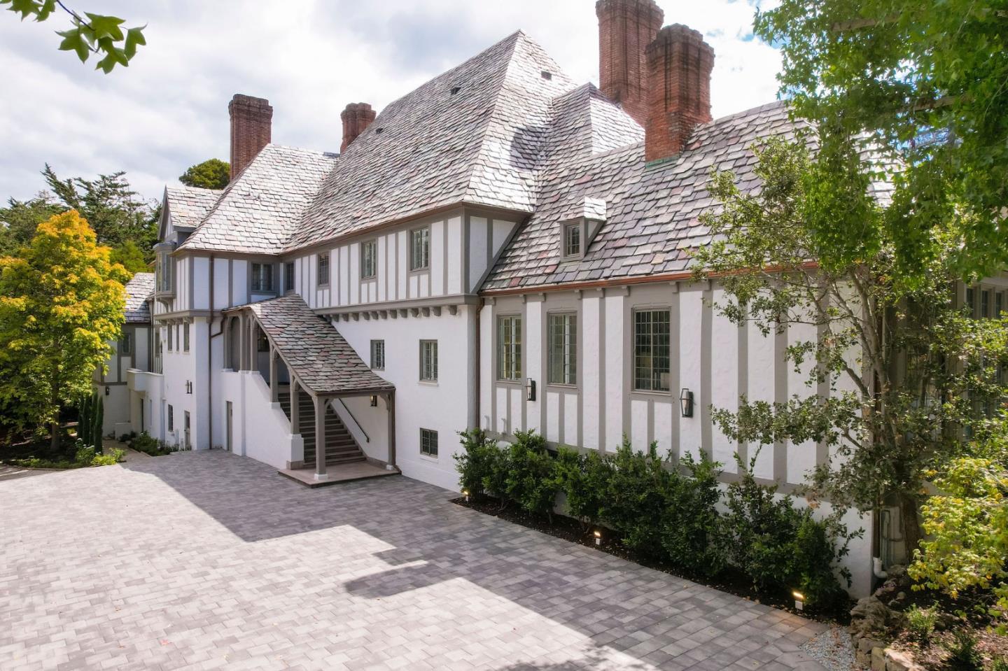 Detail Gallery Image 41 of 59 For 85 Fagan Dr, Hillsborough,  CA 94010 - 9 Beds | 8/1 Baths