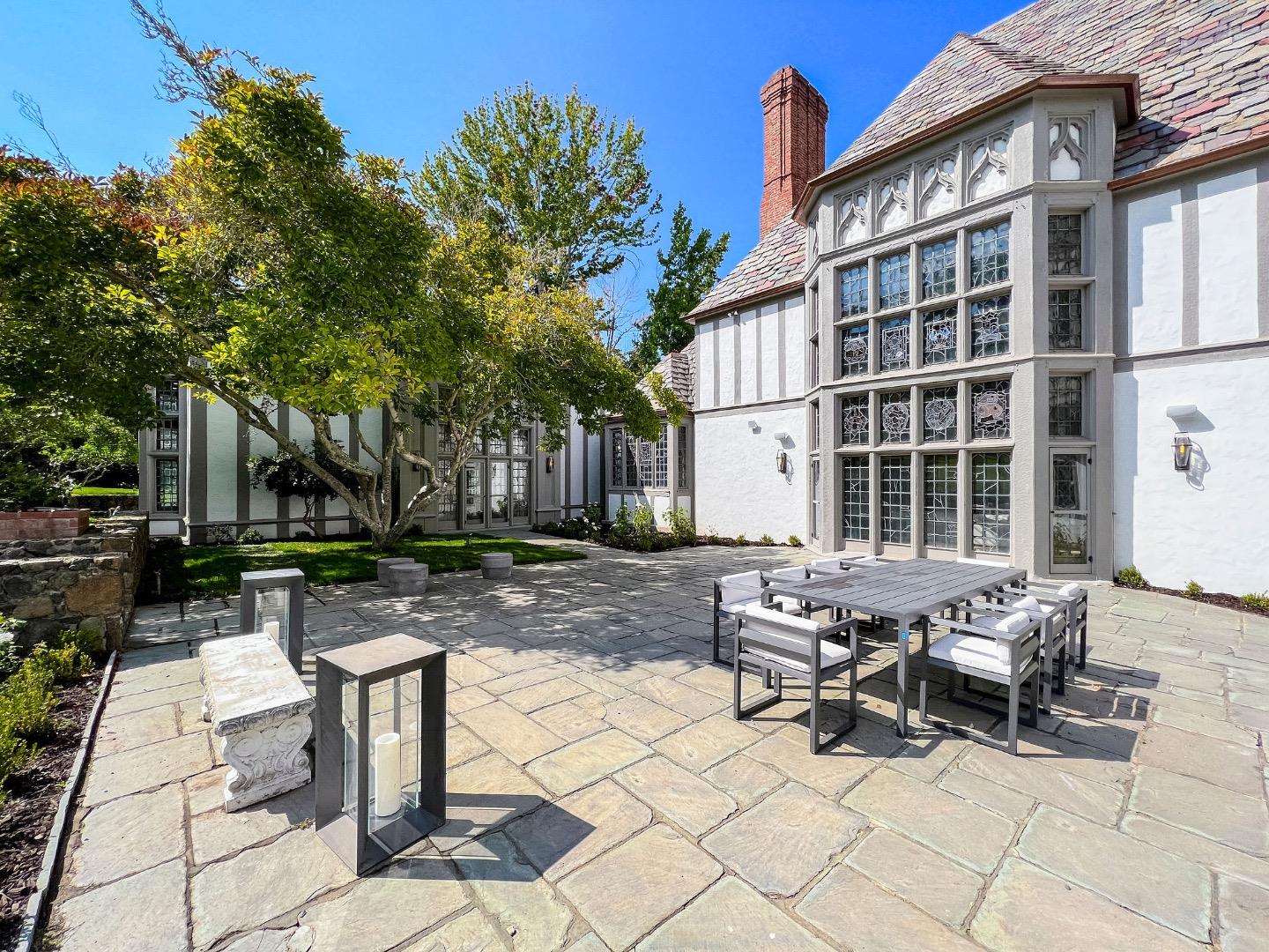 Detail Gallery Image 46 of 59 For 85 Fagan Dr, Hillsborough,  CA 94010 - 9 Beds | 8/1 Baths