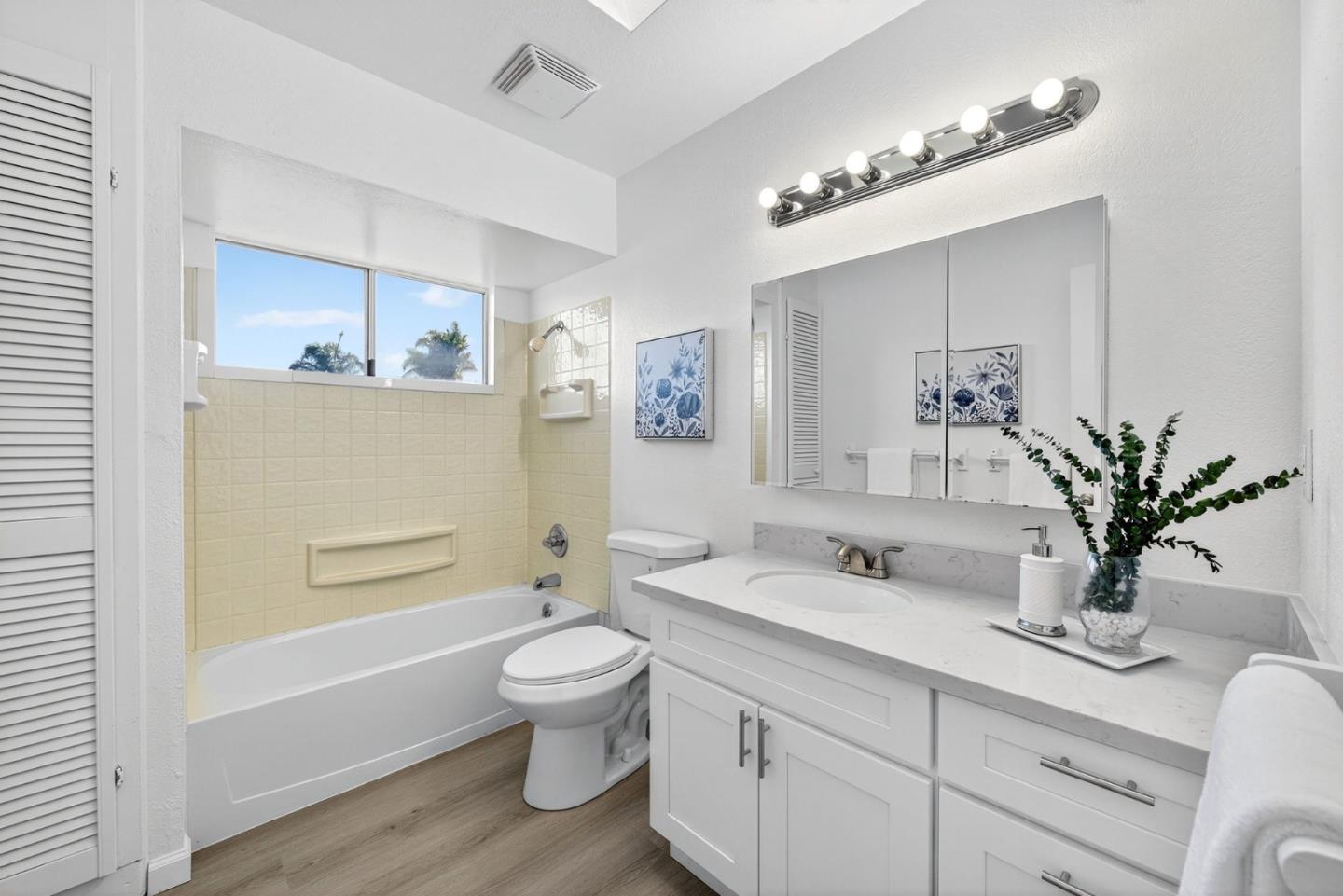 Detail Gallery Image 16 of 67 For 18848 Eisenhower St, Salinas,  CA 93906 - – Beds | – Baths