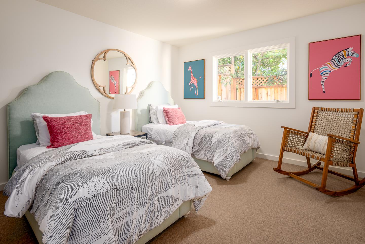 Detail Gallery Image 12 of 17 For 530 Live Oak Ln, Redwood City,  CA 94062 - 3 Beds | 2/1 Baths