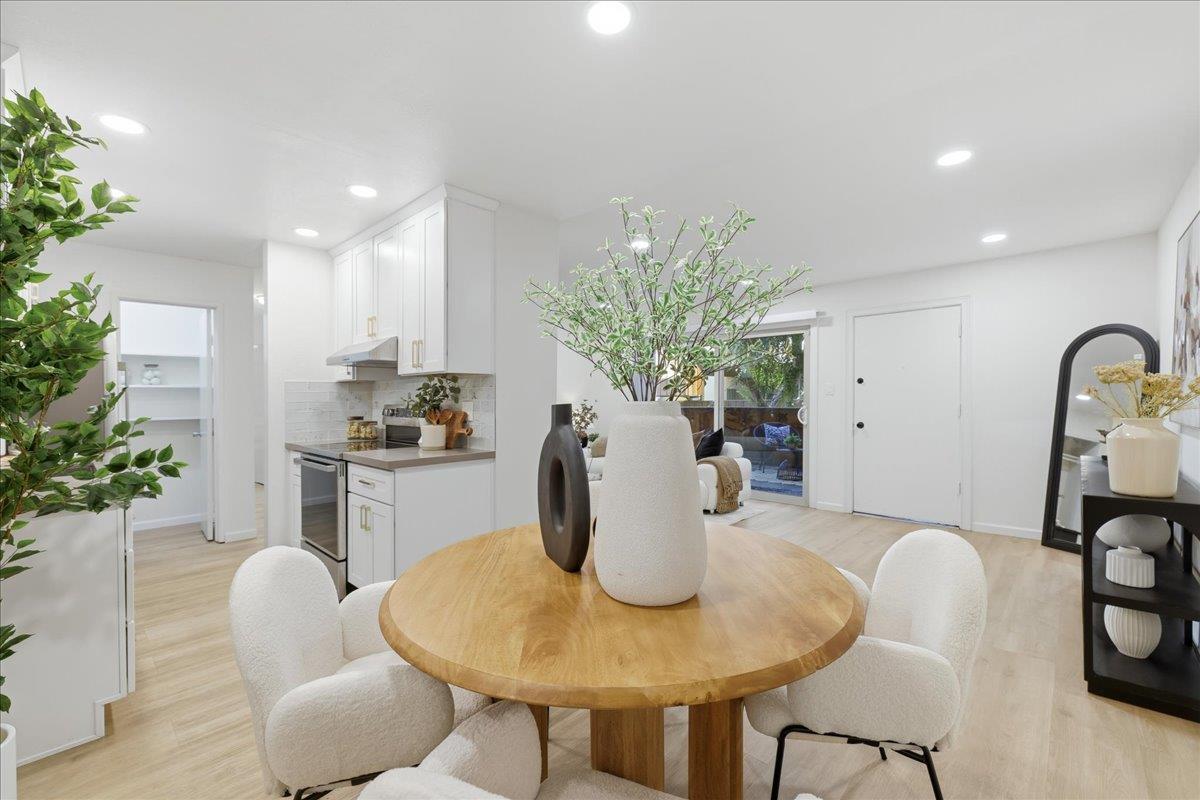 Detail Gallery Image 11 of 37 For 490 Auburn Way #4,  San Jose,  CA 95129 - 2 Beds | 1 Baths