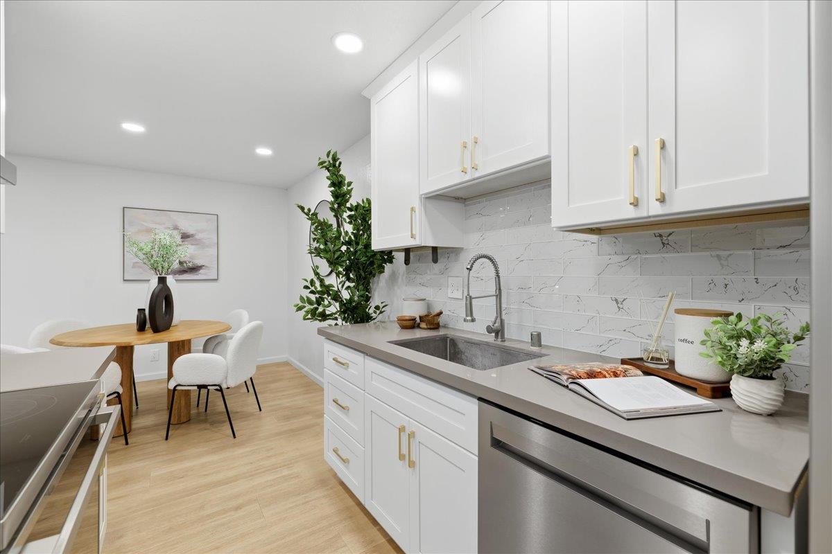 Detail Gallery Image 14 of 37 For 490 Auburn Way #4,  San Jose,  CA 95129 - 2 Beds | 1 Baths