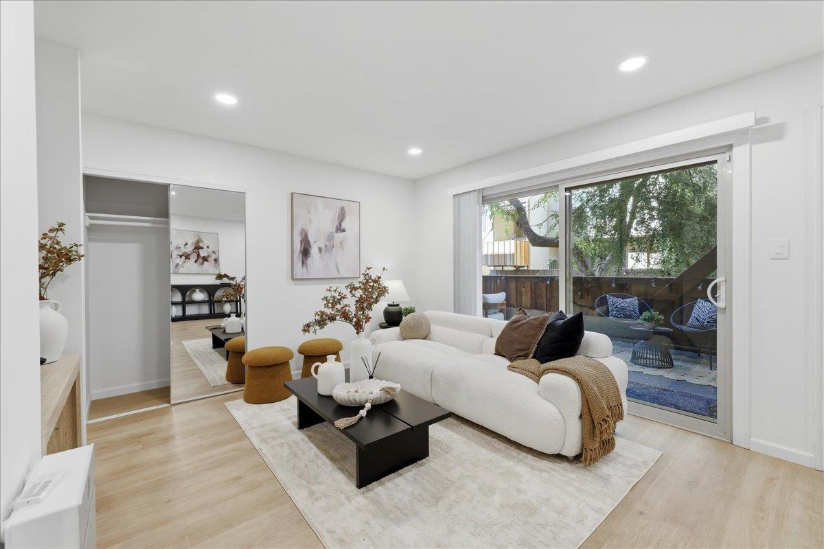 Detail Gallery Image 6 of 37 For 490 Auburn Way #4,  San Jose,  CA 95129 - 2 Beds | 1 Baths