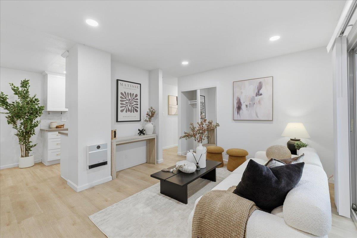 Detail Gallery Image 7 of 37 For 490 Auburn Way #4,  San Jose,  CA 95129 - 2 Beds | 1 Baths