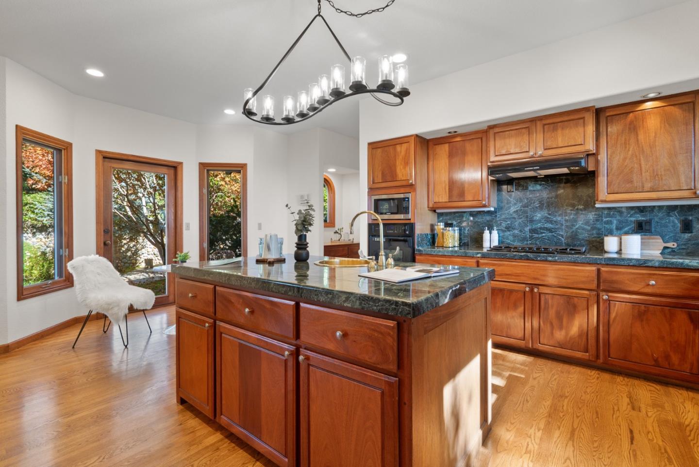 Detail Gallery Image 15 of 59 For 625 Quail Run, Aptos,  CA 95003 - 3 Beds | 3/1 Baths