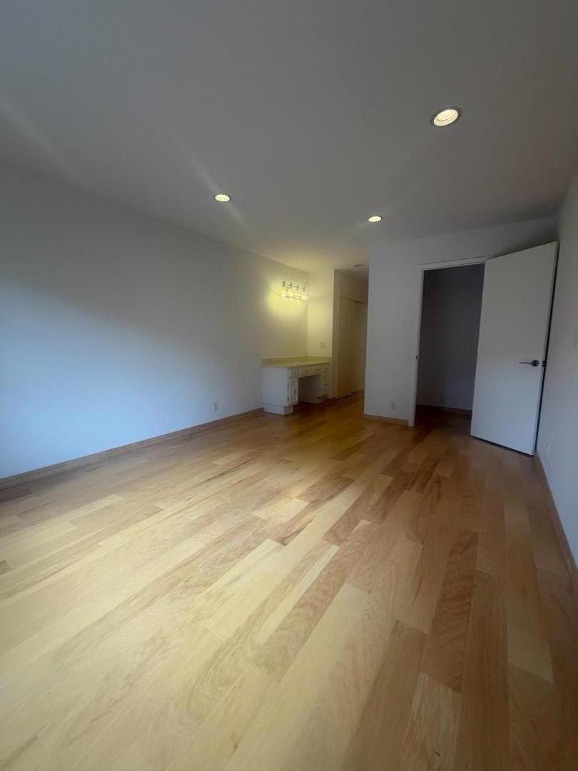 Detail Gallery Image 11 of 26 For 5302 Cribari Hts, San Jose,  CA 95135 - 2 Beds | 2 Baths