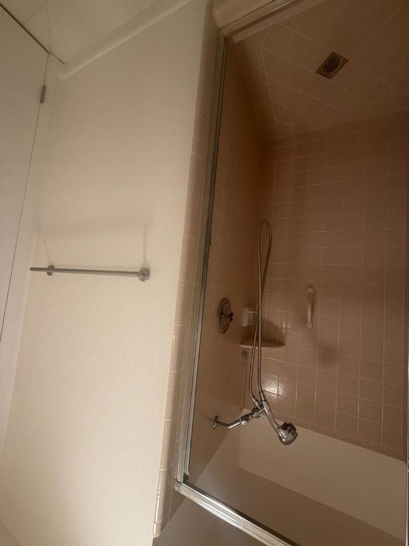 Detail Gallery Image 13 of 26 For 5302 Cribari Hts, San Jose,  CA 95135 - 2 Beds | 2 Baths