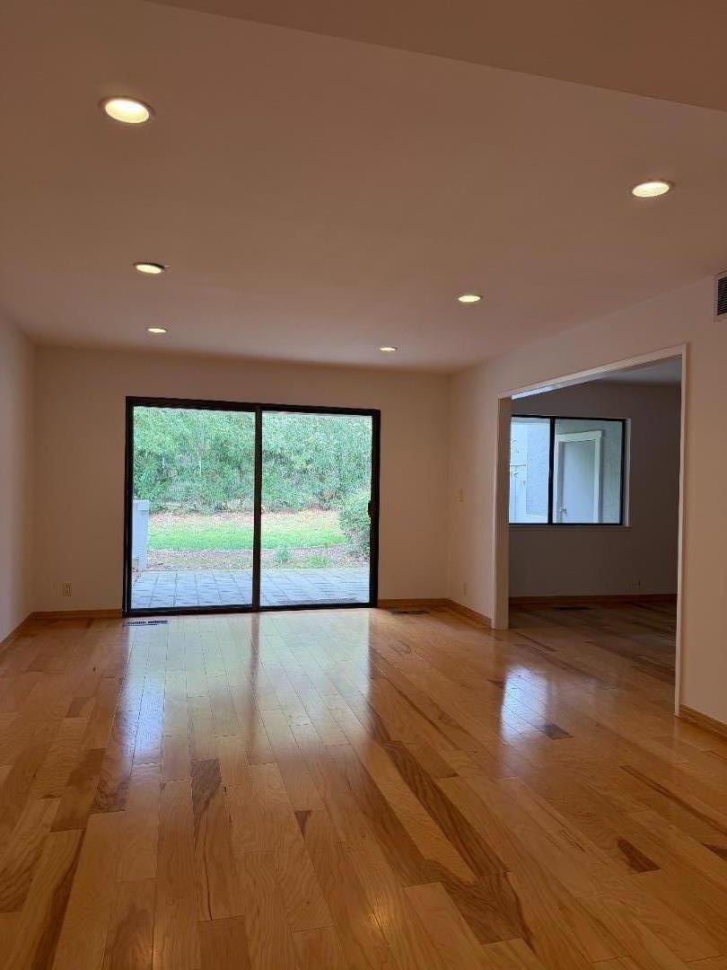 Detail Gallery Image 3 of 26 For 5302 Cribari Hts, San Jose,  CA 95135 - 2 Beds | 2 Baths