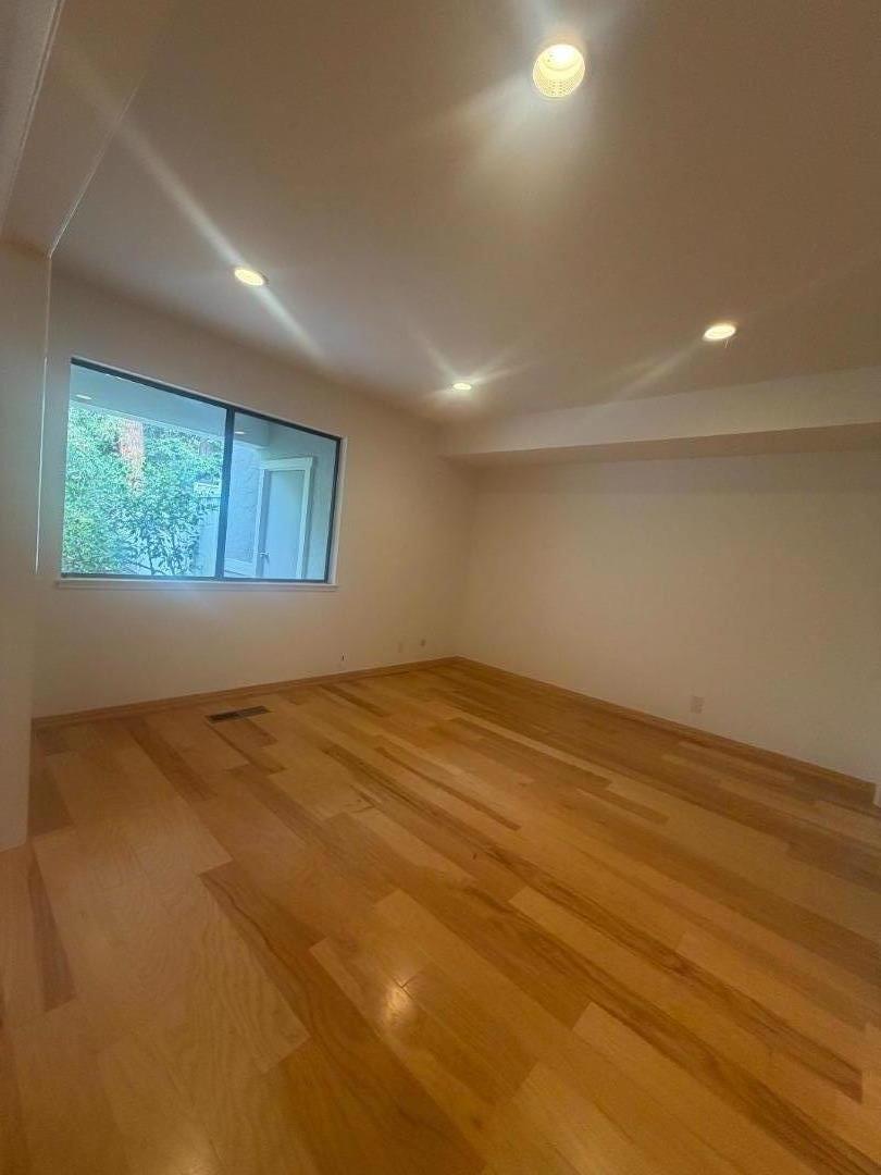 Detail Gallery Image 7 of 26 For 5302 Cribari Hts, San Jose,  CA 95135 - 2 Beds | 2 Baths