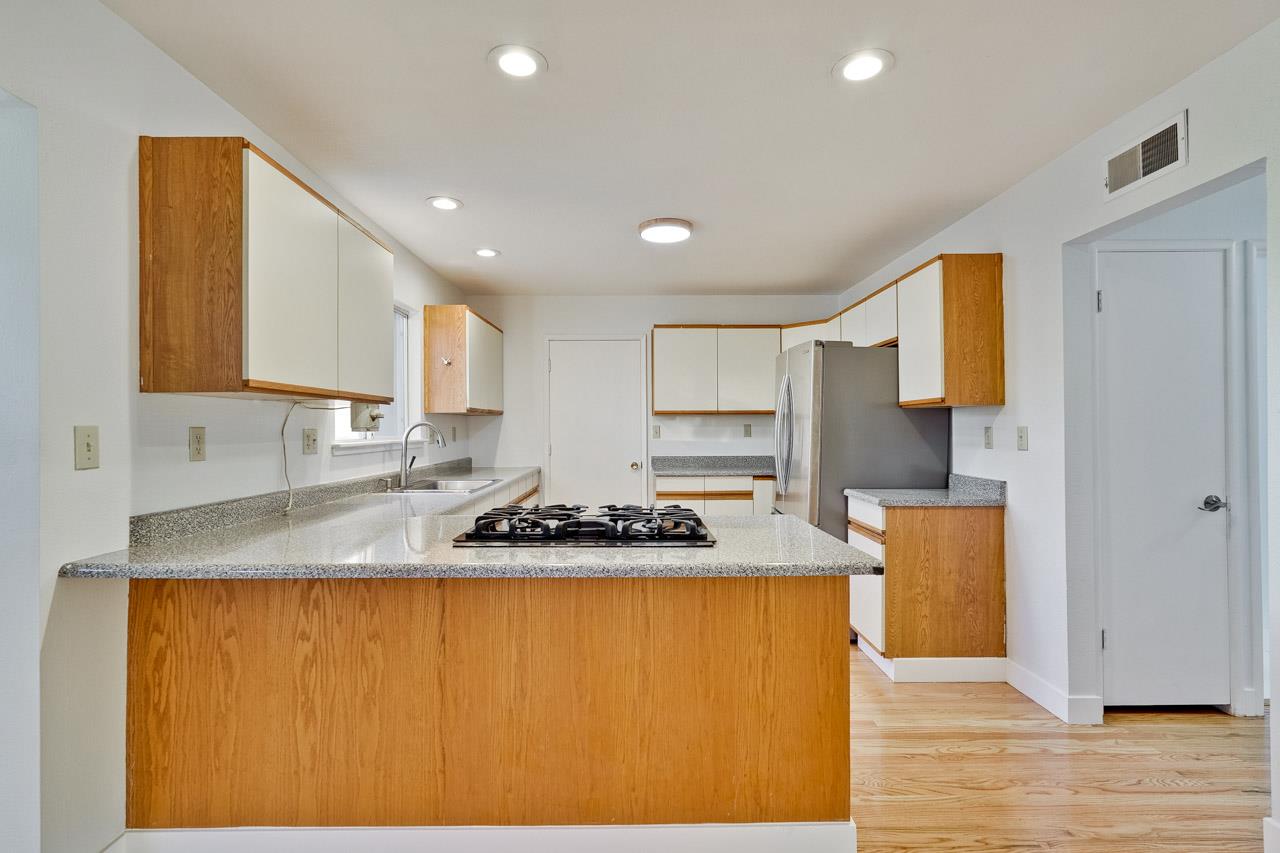 Detail Gallery Image 14 of 57 For 41342 Joyce Ave, Fremont,  CA 94539 - 4 Beds | 2 Baths