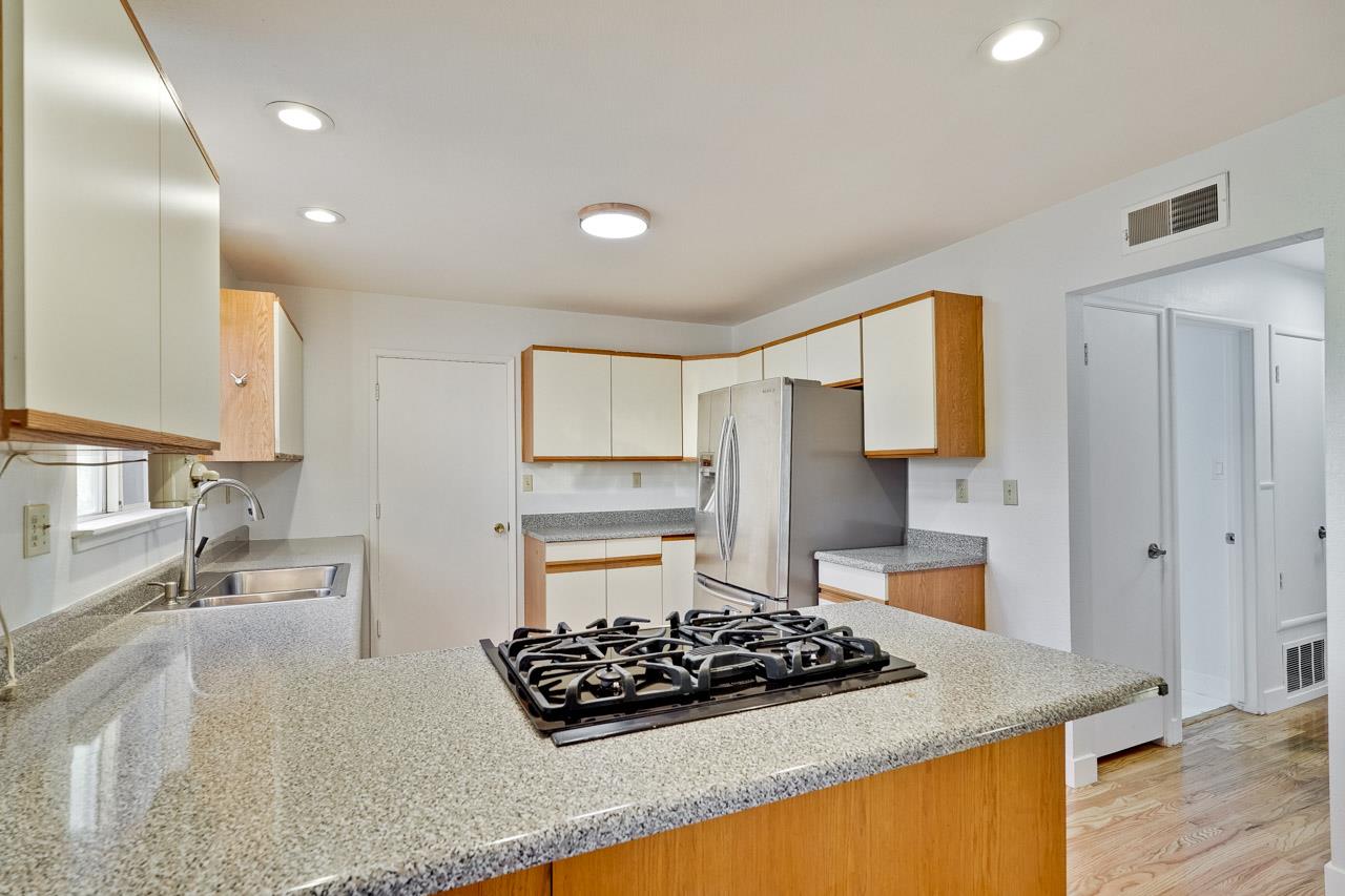 Detail Gallery Image 15 of 57 For 41342 Joyce Ave, Fremont,  CA 94539 - 4 Beds | 2 Baths