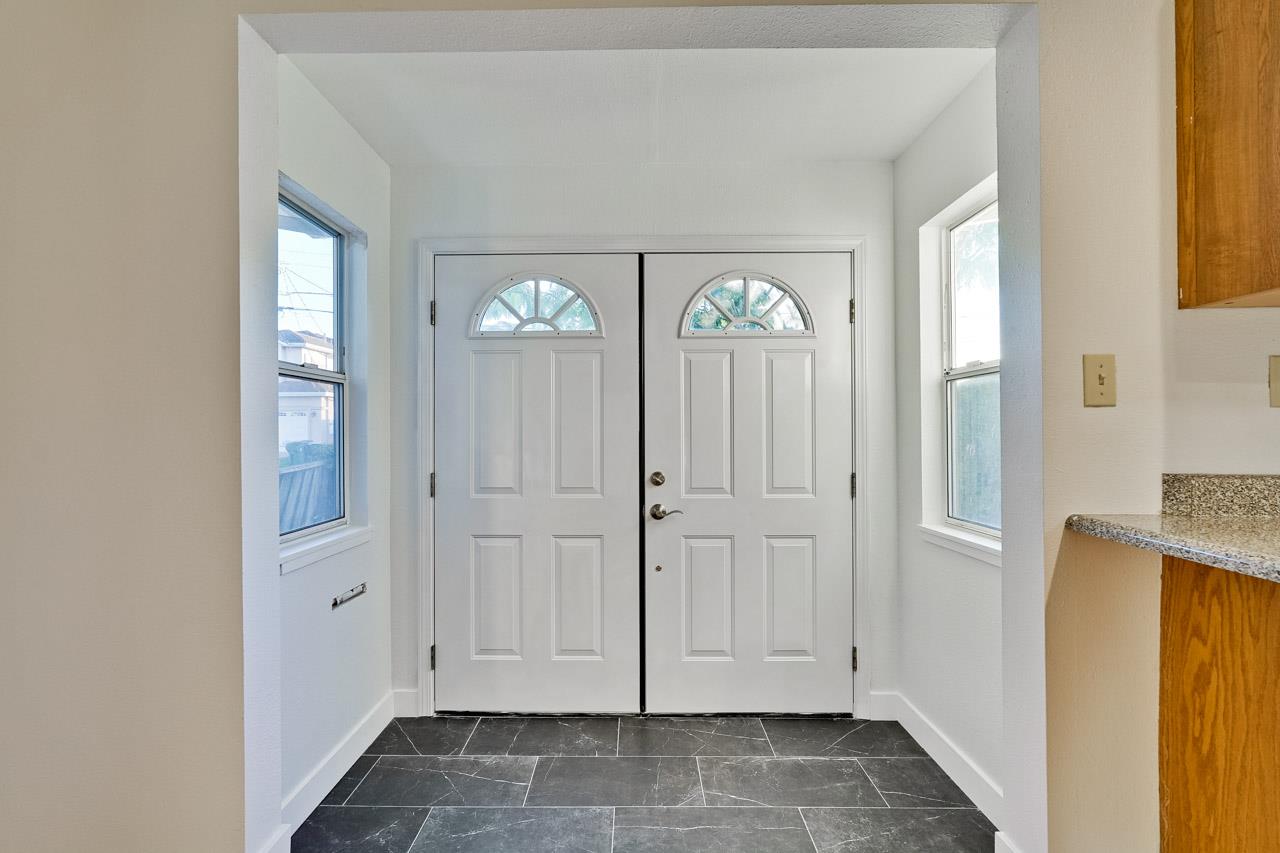 Detail Gallery Image 4 of 57 For 41342 Joyce Ave, Fremont,  CA 94539 - 4 Beds | 2 Baths