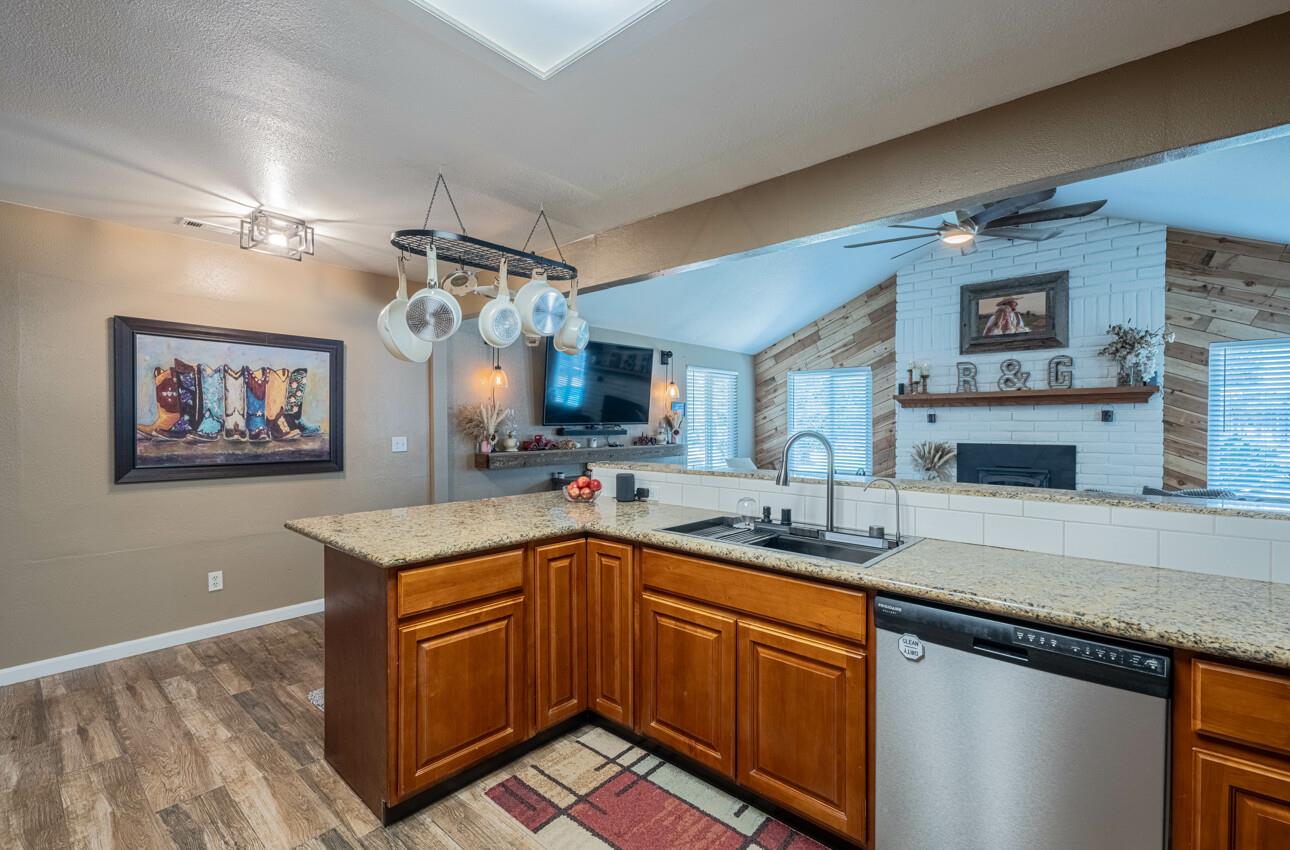 Detail Gallery Image 15 of 49 For 26891 Fonda Ave, Madera,  CA 93638 - 3 Beds | 2 Baths