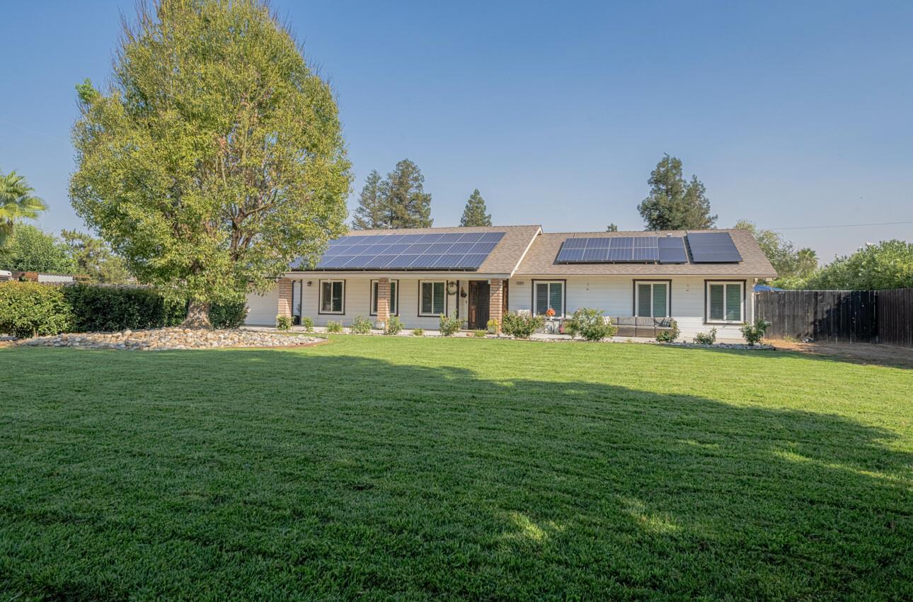 Detail Gallery Image 2 of 49 For 26891 Fonda Ave, Madera,  CA 93638 - 3 Beds | 2 Baths