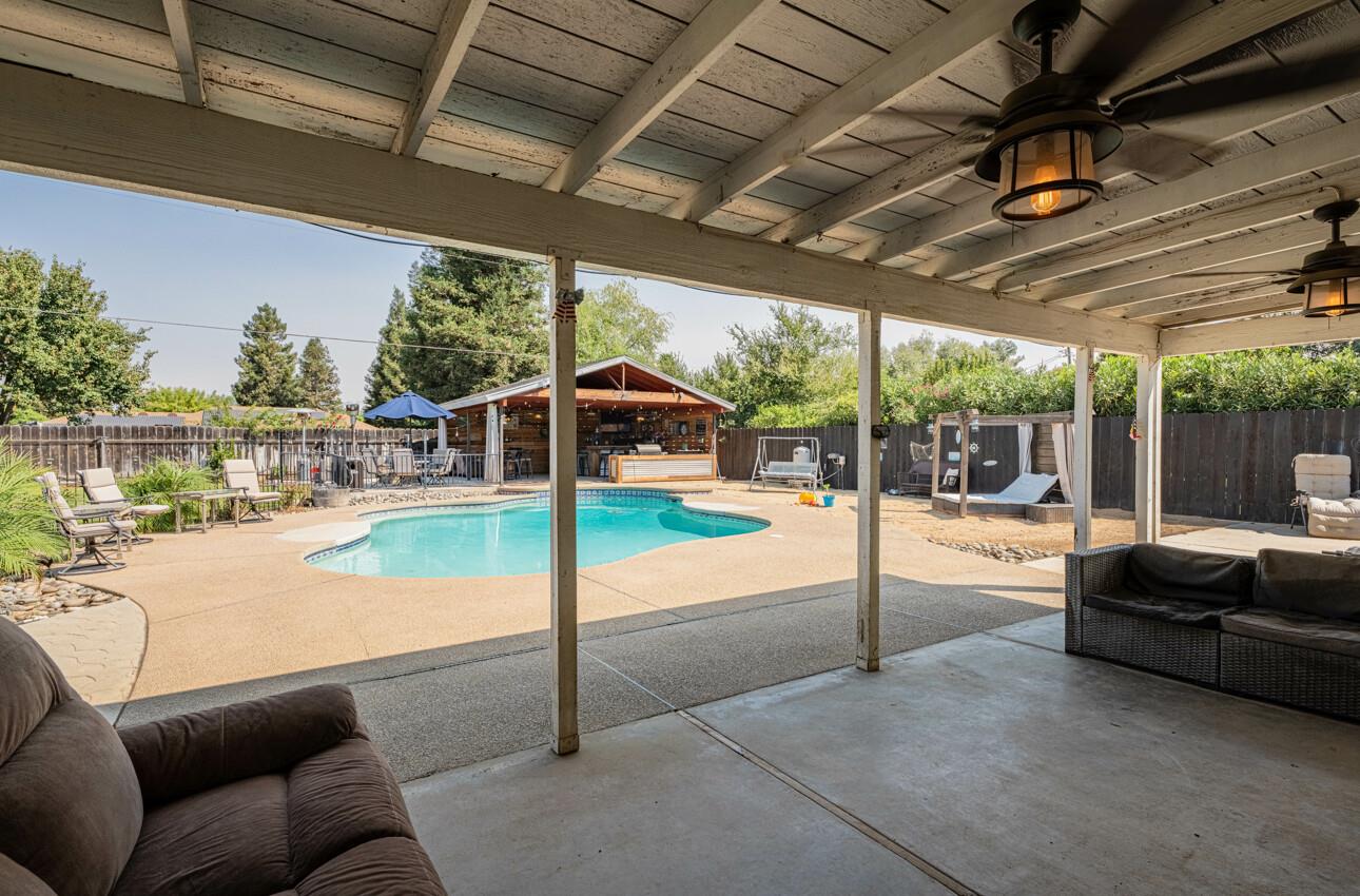 Detail Gallery Image 27 of 49 For 26891 Fonda Ave, Madera,  CA 93638 - 3 Beds | 2 Baths