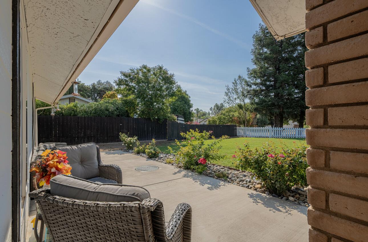 Detail Gallery Image 6 of 49 For 26891 Fonda Ave, Madera,  CA 93638 - 3 Beds | 2 Baths