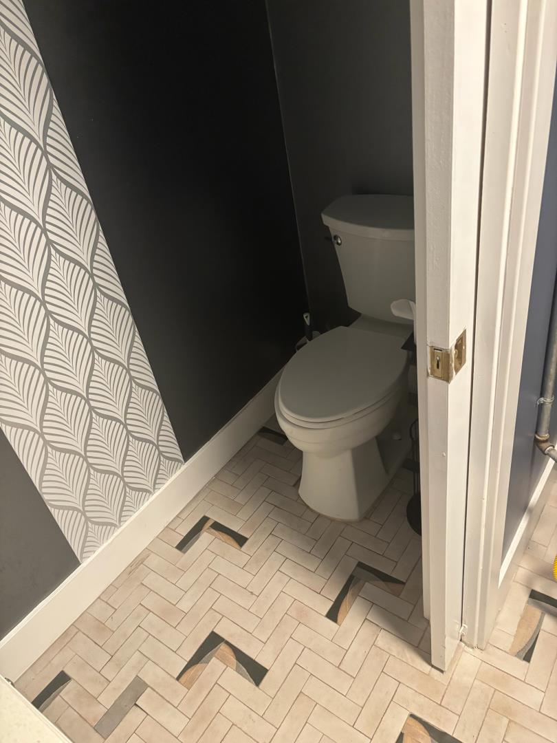 Detail Gallery Image 8 of 15 For 1661 Palou Ave, San Francisco,  CA 94124 - – Beds | – Baths