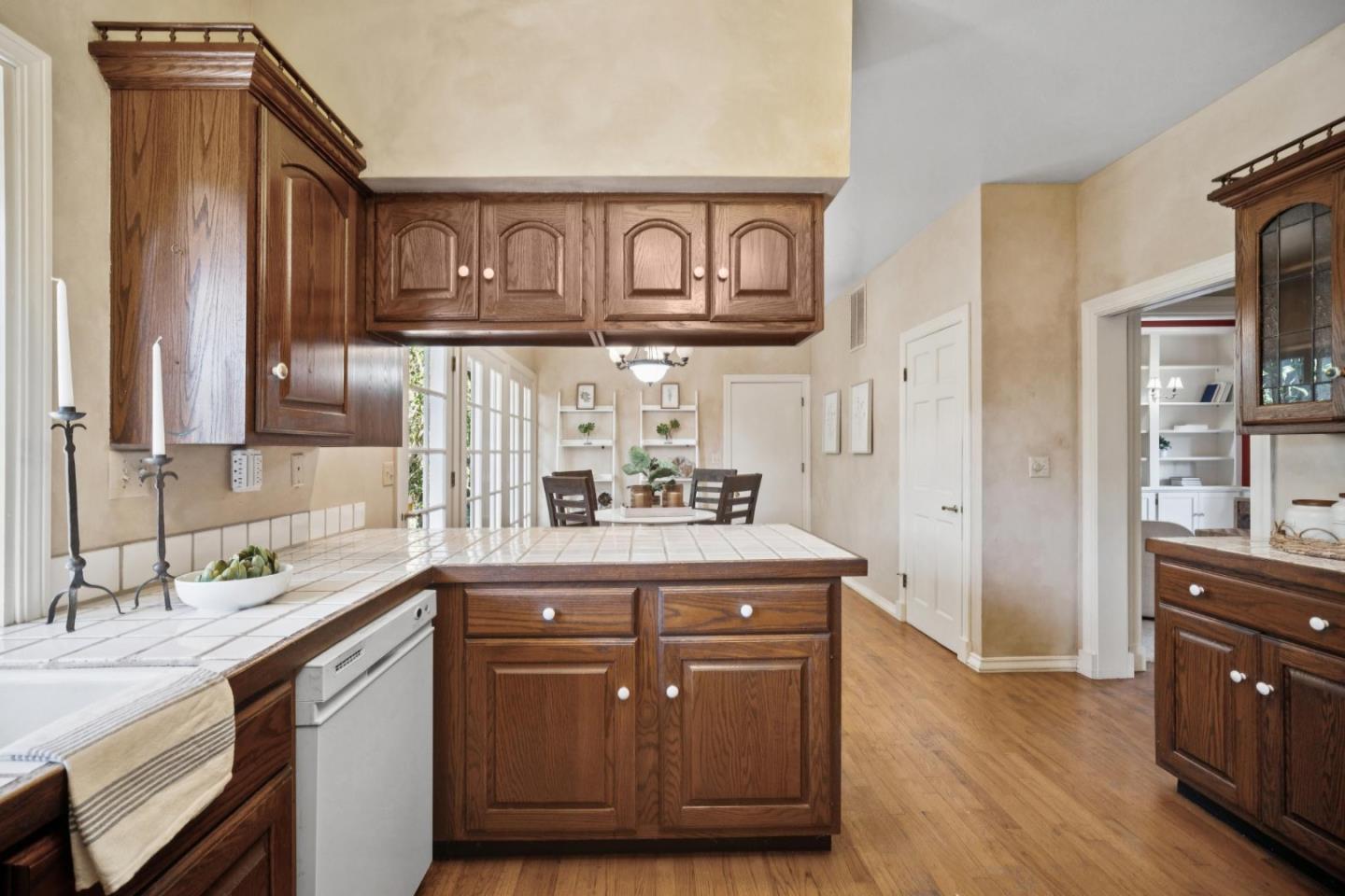 Detail Gallery Image 21 of 58 For 2830 14th Ave, Carmel,  CA 93923 - 3 Beds | 3 Baths