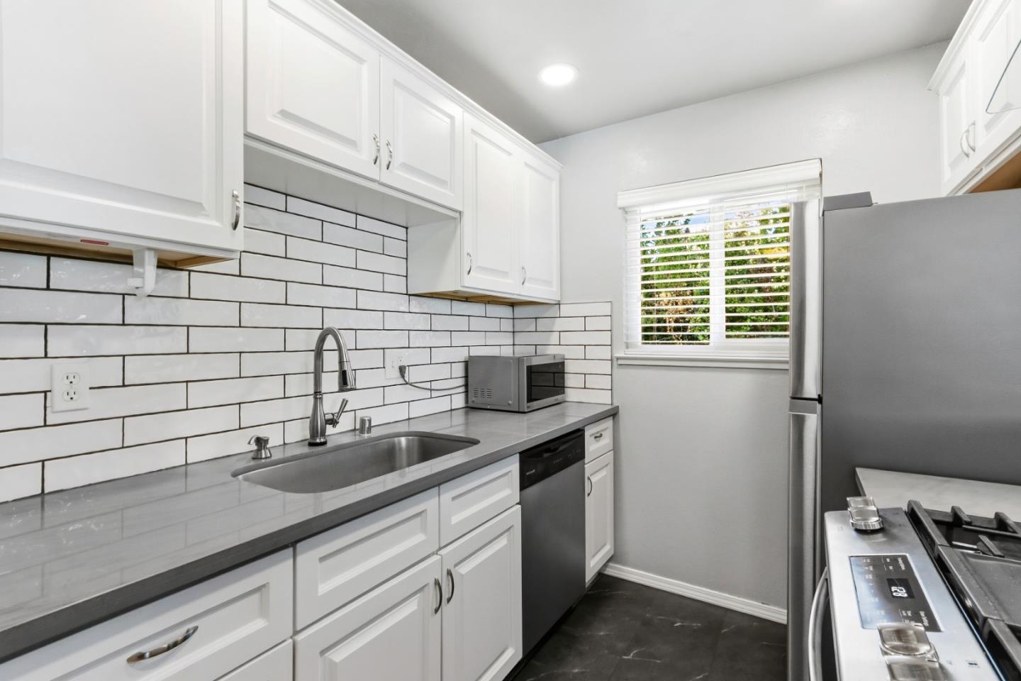 Detail Gallery Image 11 of 48 For 6261 Cavan Dr #4,  Citrus Heights,  CA 95621 - 2 Beds | 1 Baths