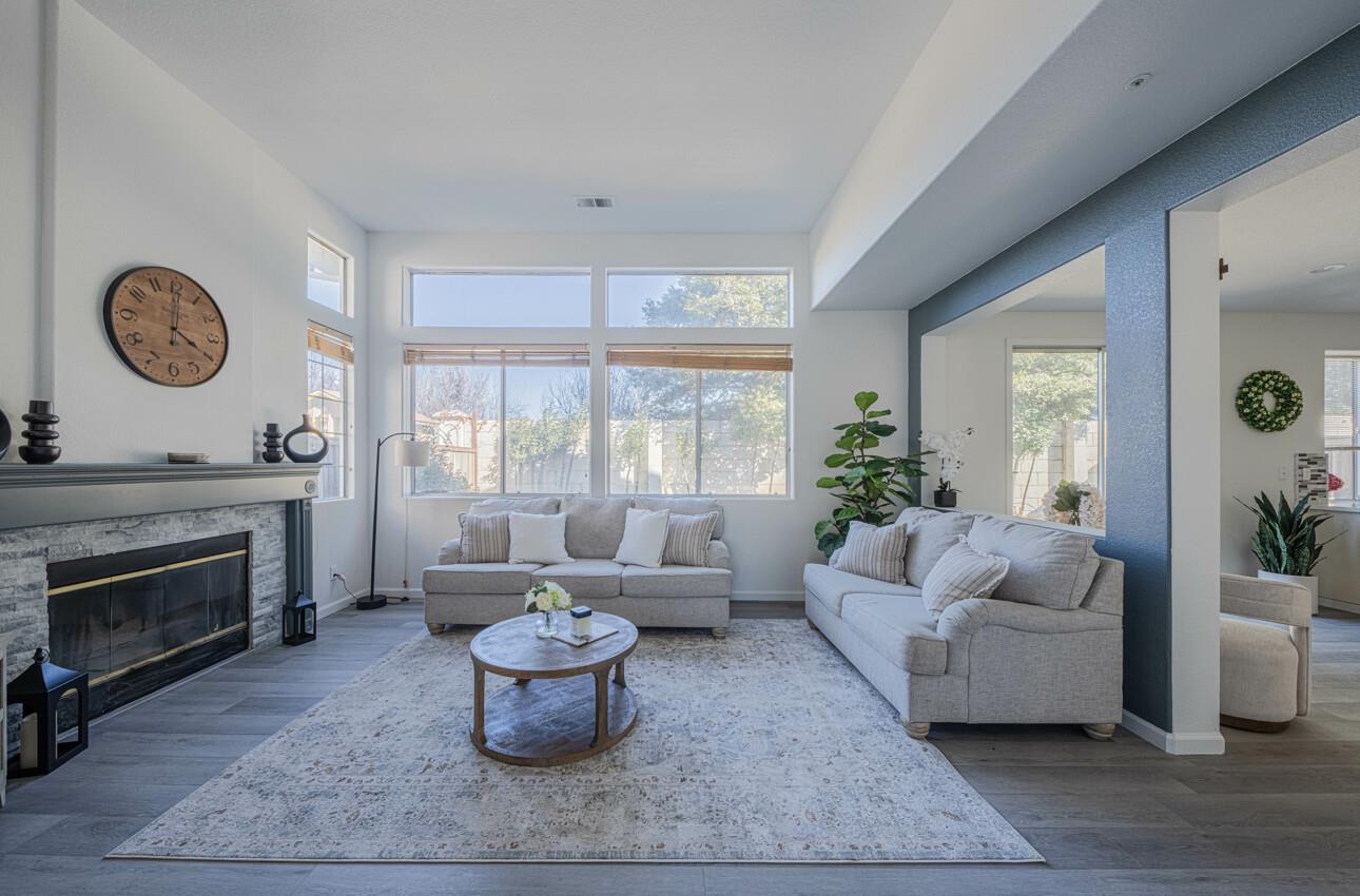 Detail Gallery Image 17 of 42 For 327 Rhine Ct, Salinas,  CA 93906 - 4 Beds | 3 Baths