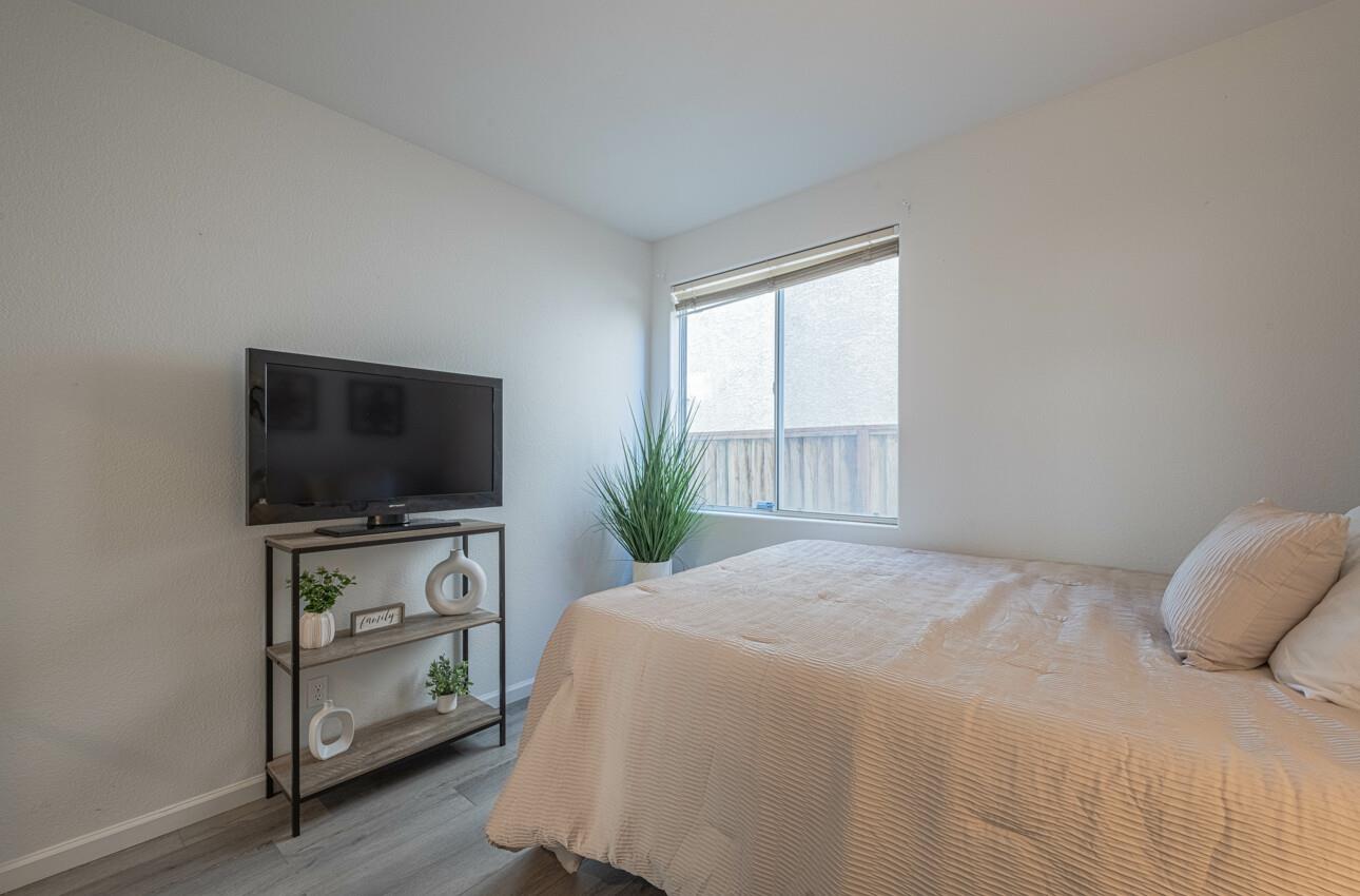 Detail Gallery Image 19 of 42 For 327 Rhine Ct, Salinas,  CA 93906 - 4 Beds | 3 Baths