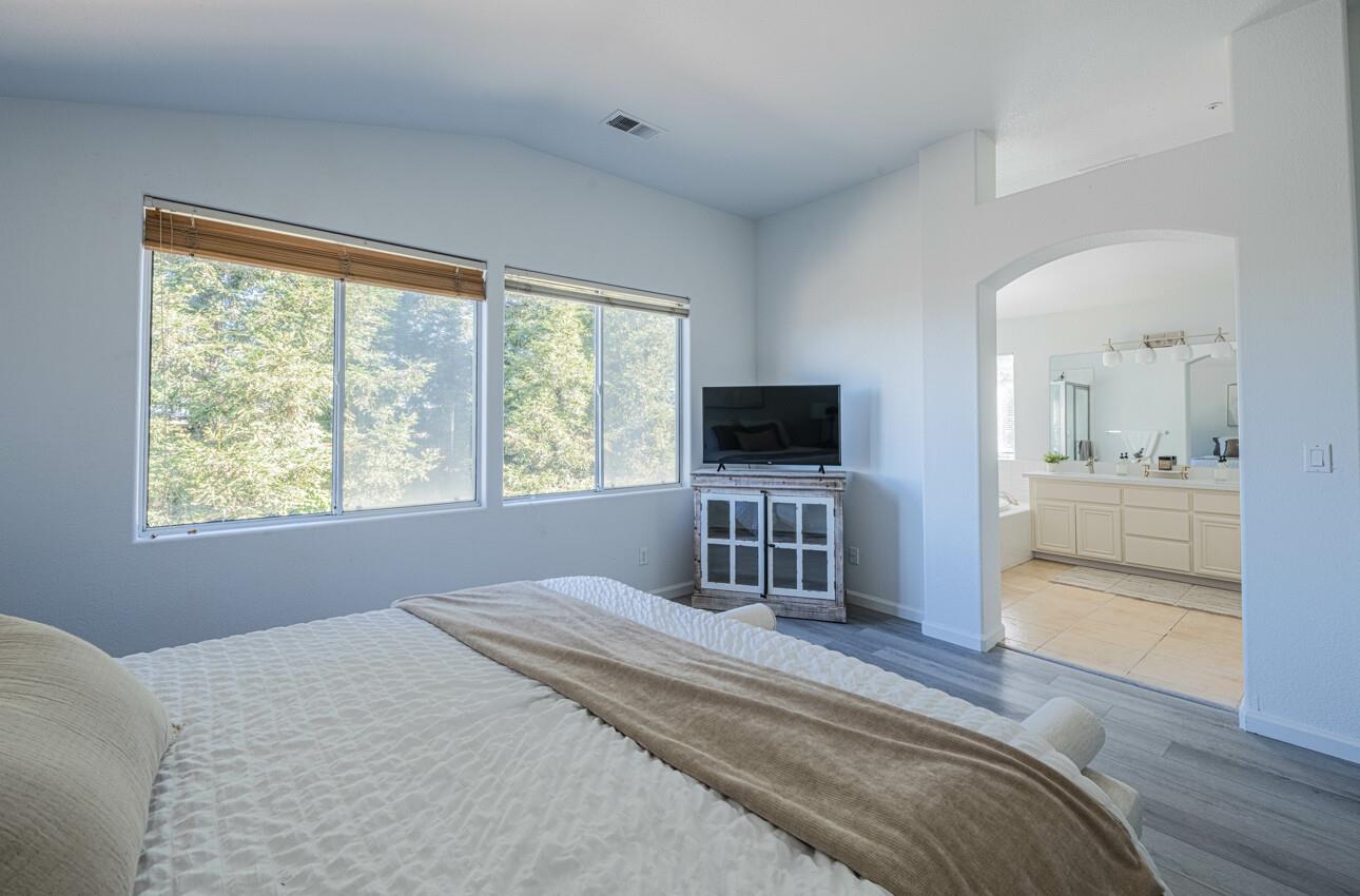 Detail Gallery Image 29 of 42 For 327 Rhine Ct, Salinas,  CA 93906 - 4 Beds | 3 Baths