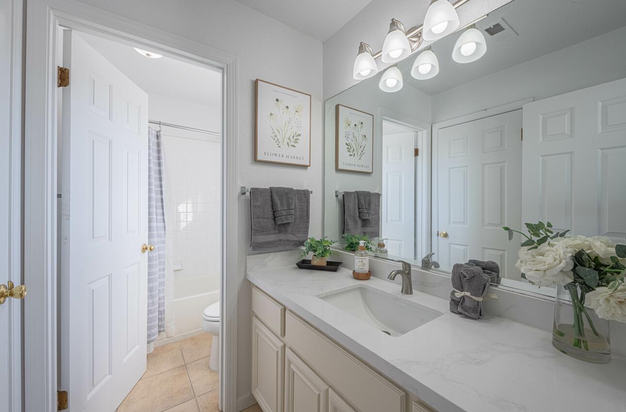 Detail Gallery Image 36 of 42 For 327 Rhine Ct, Salinas,  CA 93906 - 4 Beds | 3 Baths