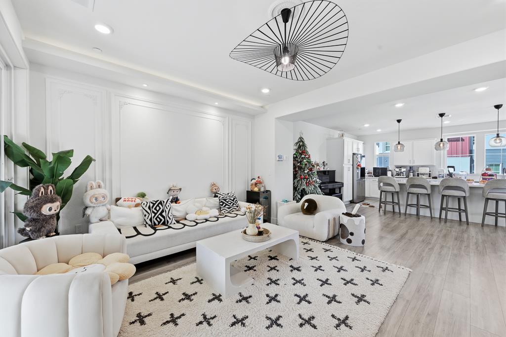 Detail Gallery Image 11 of 62 For 28983 Ashwell Ave, Hayward,  CA 94544 - 4 Beds | 3/1 Baths