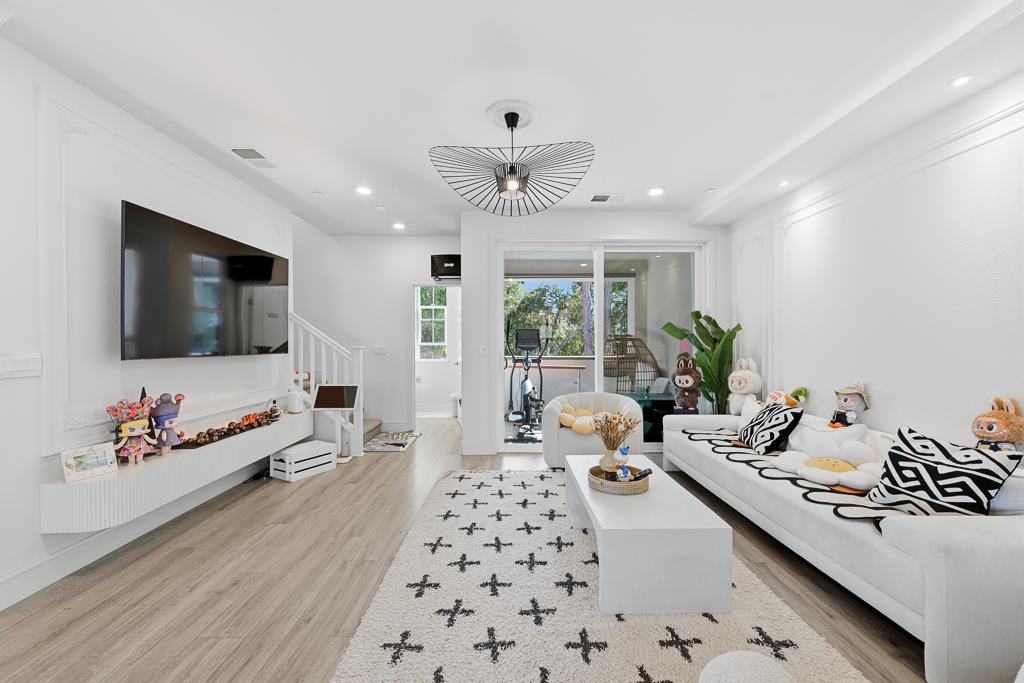 Detail Gallery Image 13 of 62 For 28983 Ashwell Ave, Hayward,  CA 94544 - 4 Beds | 3/1 Baths