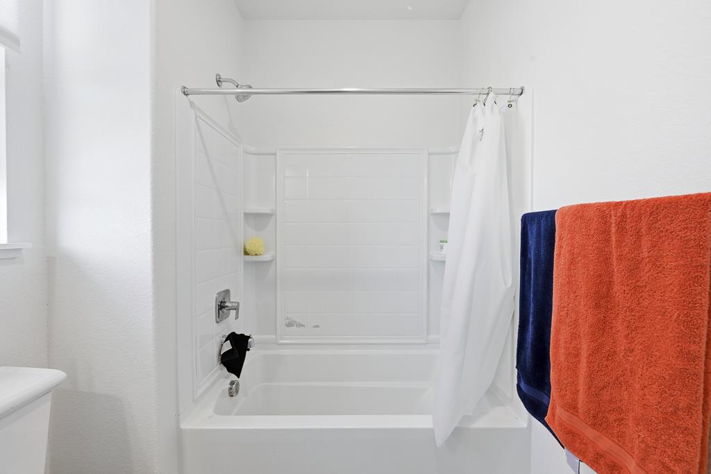 Detail Gallery Image 29 of 62 For 28983 Ashwell Ave, Hayward,  CA 94544 - 4 Beds | 3/1 Baths