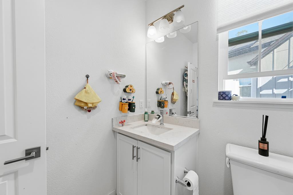 Detail Gallery Image 30 of 62 For 28983 Ashwell Ave, Hayward,  CA 94544 - 4 Beds | 3/1 Baths